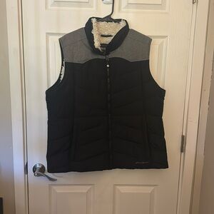 Women’s Eddie Bauer Black Puffer Vest Size XXL